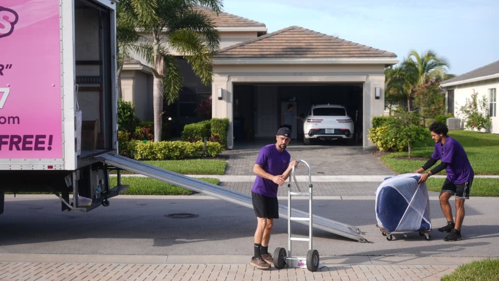 How Far in Advance Should You Book Movers in Fort Myers?