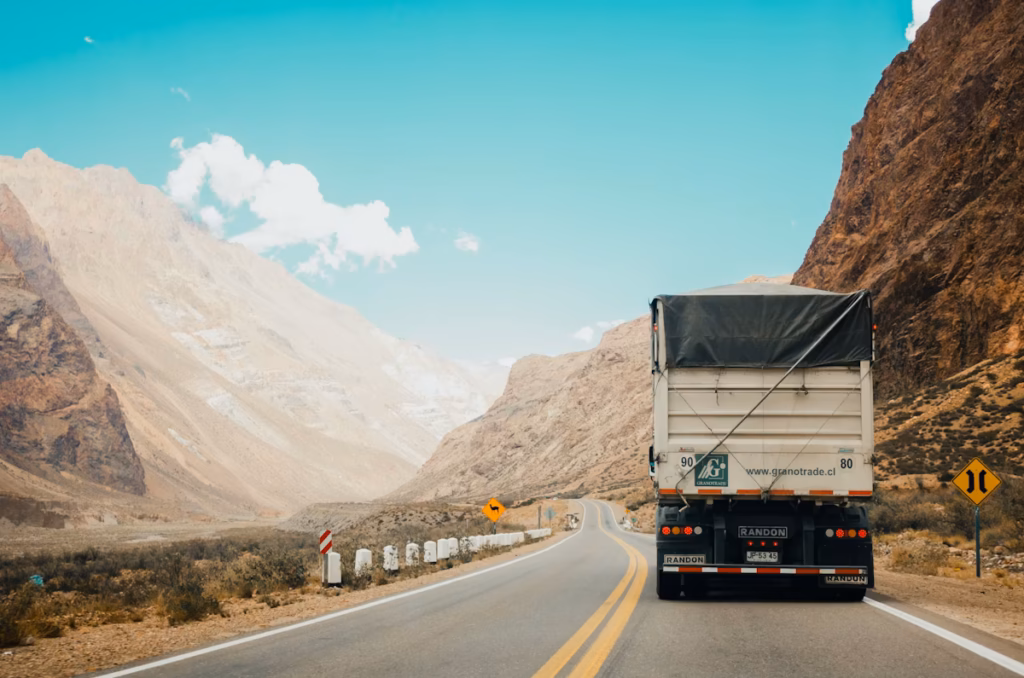 Long-Distance Movers in Florida: Broker or Carrier? Here’s How to Tell the Difference Before You Sign
