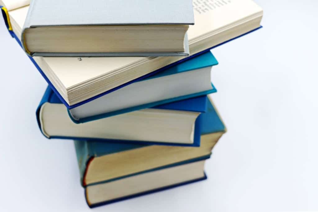 How to Pack Books for Moving: A Fort Myers Mover’s Guide